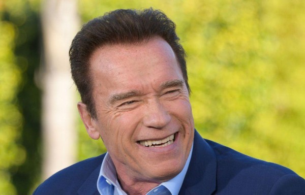 Arnold recibe alta tras cirugía cardíaca de urgencia