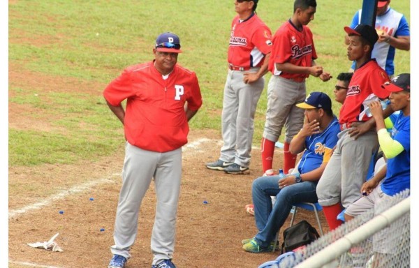 El entrenador Manuel Rodríguez.