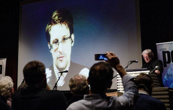 El indulto se aleja de Snowden