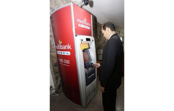 Retiro en efectivo genera intereses adicionales.