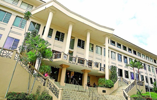 José Ayú Prado termina su período este año.