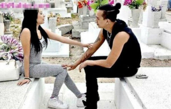 Graban vídeo porno en cementerio
