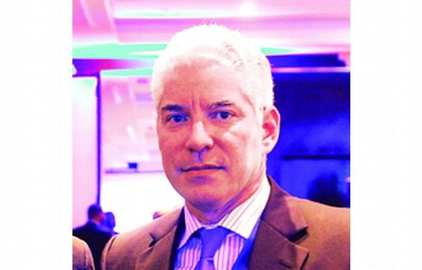 ‘El Gobierno debe hacer un mayor esfuerzo en tratar de conservar ambos periódicos'. PRESIDENTE DEL CONEP Severo Sousa