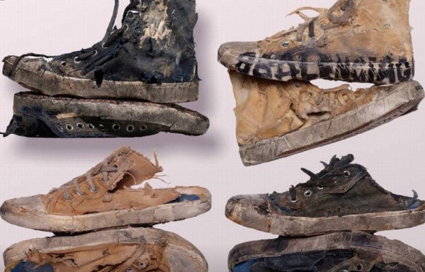 Balenciaga vende zapatillas vueltas ‘ñex'