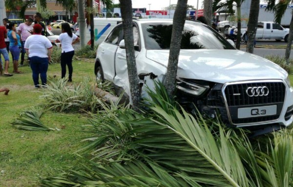 Busito pirata se volcó y dejó siete heridos