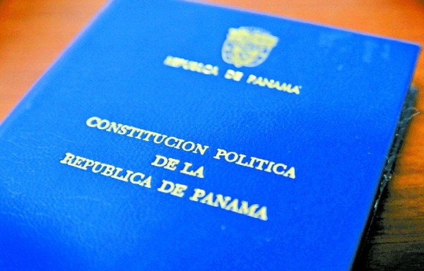 En Panamá se impulsan iniciativas para reformar la Constitución de la República.