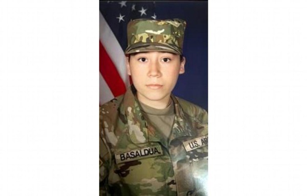 Piden investigar la muerte de una soldado latina