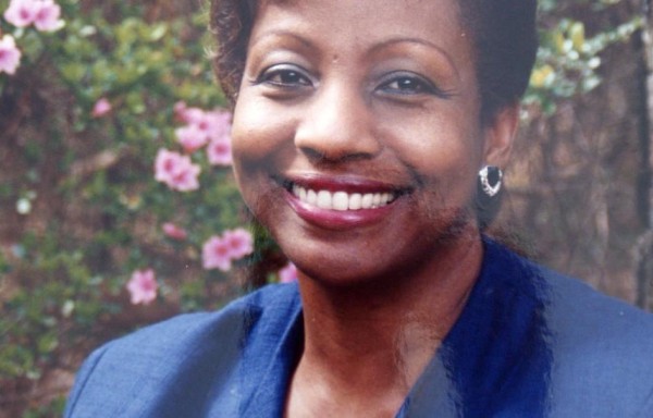 Agerette Alwood impartió clases de español en universidades de EE. UU