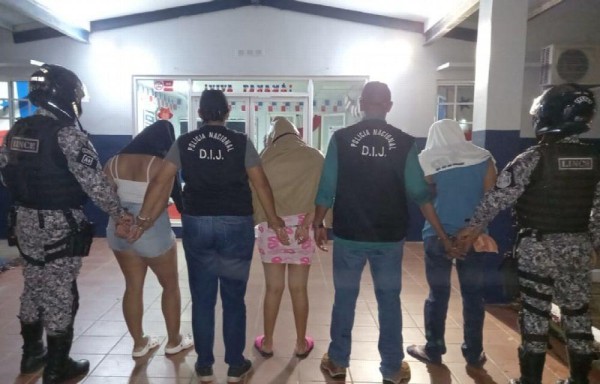 Dos mujeres y un hombre detenidos por estafa de secuestro virtual