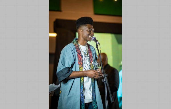 Jean Decort obtiene galardón en Afroshow Awards 2019