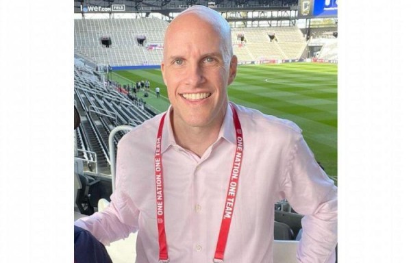 Muerte de periodista de EEUU en Mundial de Qatar fue por un aneurisma