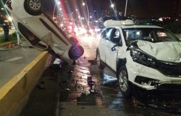 Milagrosamente no hubo muertos. Los heridos fueron remitidos a centros hospitalarios.