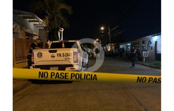 Sicarios matan a hombre en Las Acacias y dejan a su mujer herida