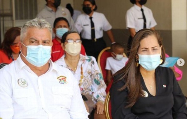 Autoridades locales.