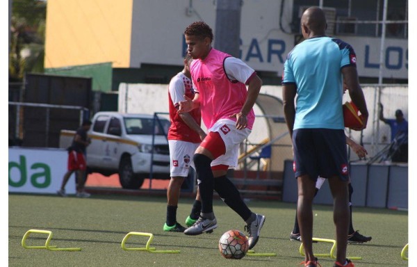 Segundo entrenamiento con los ‘Monjes' de La Chorrera.