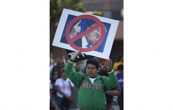 Trump ha sido muy criticado por su posición acerca de los inmigrantes mexicanos.
