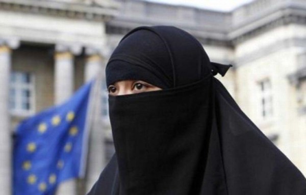 Busca prohibir el uso del burka