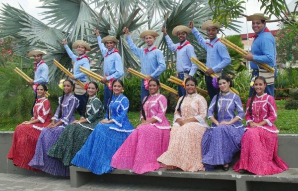 Los integrantes bailarán varias piezas.