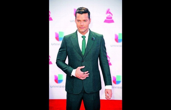 Ricky Martin celebra liberación del activista Óscar L. Rivera