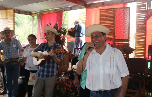 Festival del Manito, con mejorana, décima, cumbia y tamborito