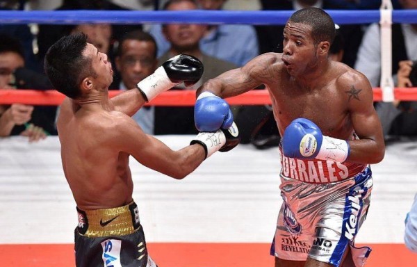 Corrales, cuando enfrentó por primera al nipón Uchiyama .