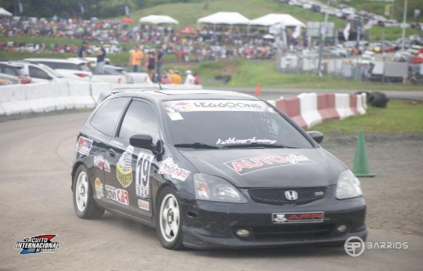 Los pilotos ya están listos para correr en la pista del I Autódromo de Panamá.