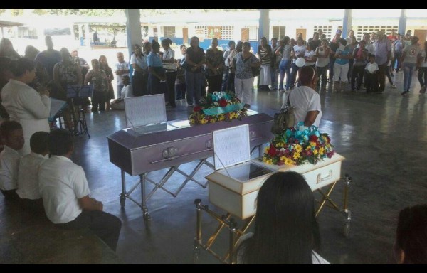 A tempranas hora de hoy les darán cristiana sepultura en Cerro Pelado, Veraguas.