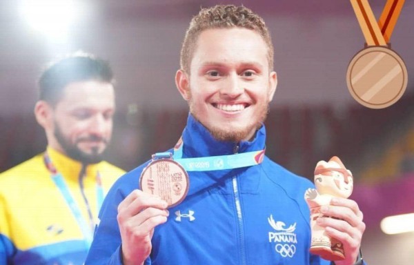 ¡Sacan el pecho! Héctor Cención en karate y Miryam Roper en judo