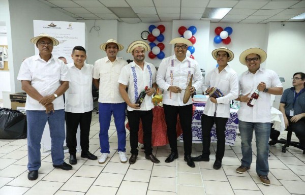 El Siglo se viste de Patria