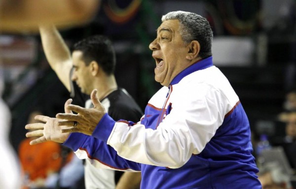 Flor Meléndez, técnico de Panamá.