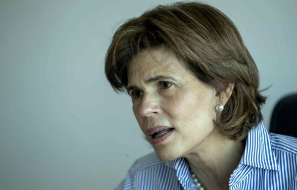 Advierte que la ley atenta contra la libertad de expresión.