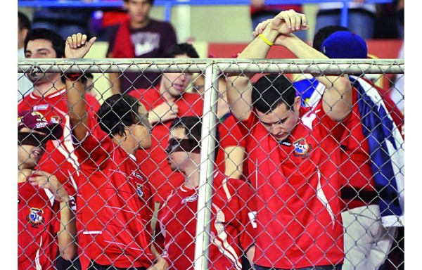 La afición panameña ha sufrido varias decepciones en el Rommel.