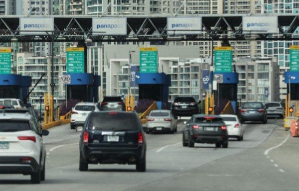 Estar informados mediante los canales de  redes sociales.