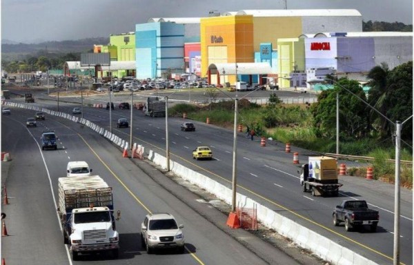 El proyecto fue adjudicado en el año 2010 a la empresa Transcaribe Trading por $152.6 millones.