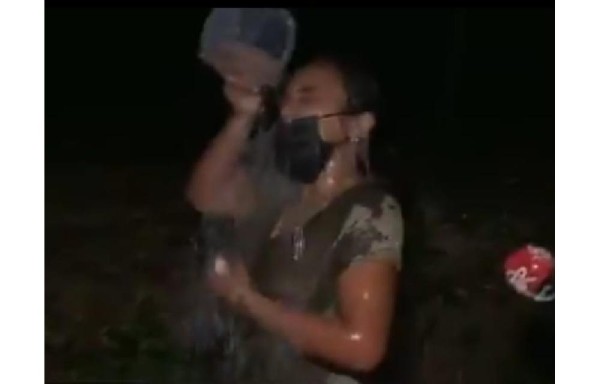 ¡Taquilla o realidad! Diputada de Arraiján se baña en la quebrada por falta de agua