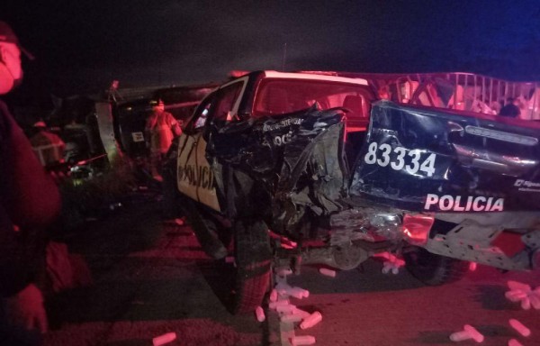 El auto quedó totalmente destruido.