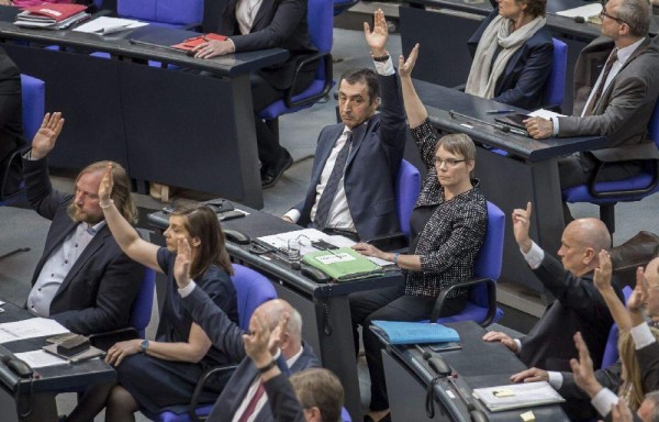 Parlamento alemán reconoce genocidio