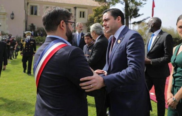 Felicitación a Boric.