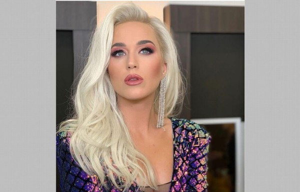 Katy Perry impacta con su nuevo look