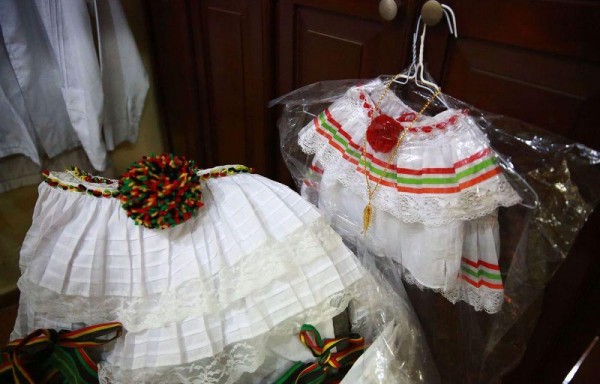 Por estas vestimentas, solo cobra la mano de obra.