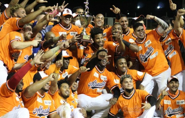 Dominicana espera a los Astronautas de Los Santos