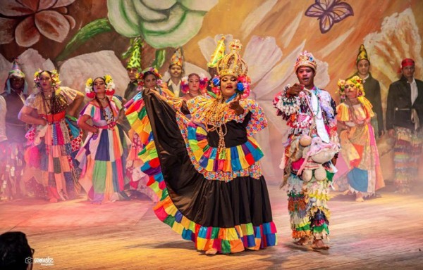 En tres países gozarán con el folclore panameño