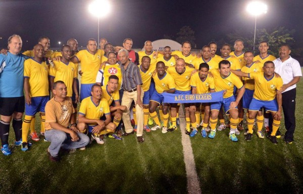 El profesor con su querido Eurokickers.