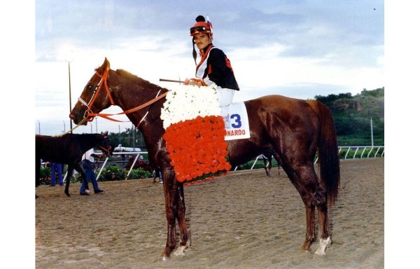 ‘Leonardo', con Cornelio Velásquez, logró victoria en 1992.