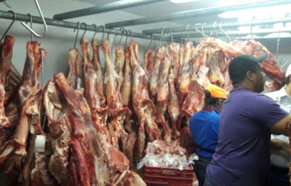 La carne fue decomisada en una casa y se presume que iba a ser vendida a algunos comercios del área.