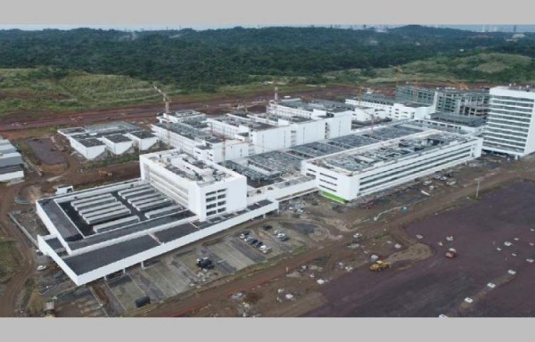 Reuniones frecuentes para analizar los avances de la Ciudad de la Salud