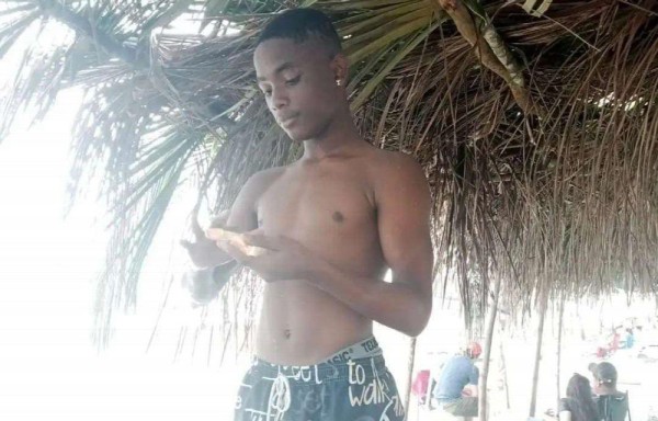 Familiares y vecinos costernados por el crimen de Wensly