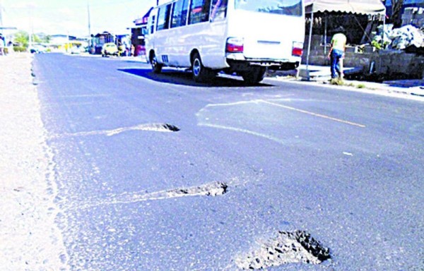 Agujeros en la vía de Torrijos Carter.