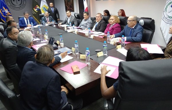 Analizan la política criminólogica.