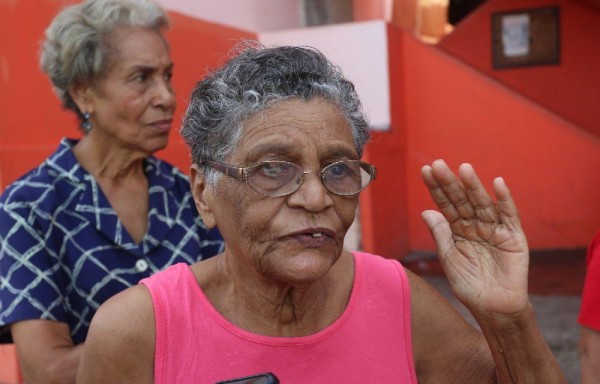 Hay temor en Villa Lorena, el edificio #11 y la calle se hunden